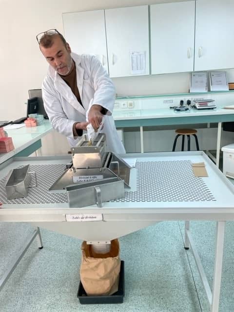 Controle van zaden door het CNCC