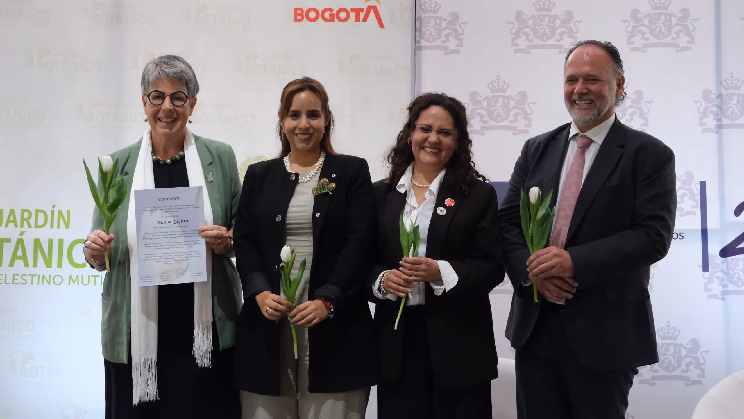 Reina Buijs - Ambassador; Paula Andrea Cerón Arboleda - Vice Minister of Migratory Affairs, Consular Affairs and International Protection at the Ministry of Foreign Affairs of Colombia; María Claudia García Dávila - Director of Jardín Botánico de Bogotá, and Martín Yepes CEO Floria Express