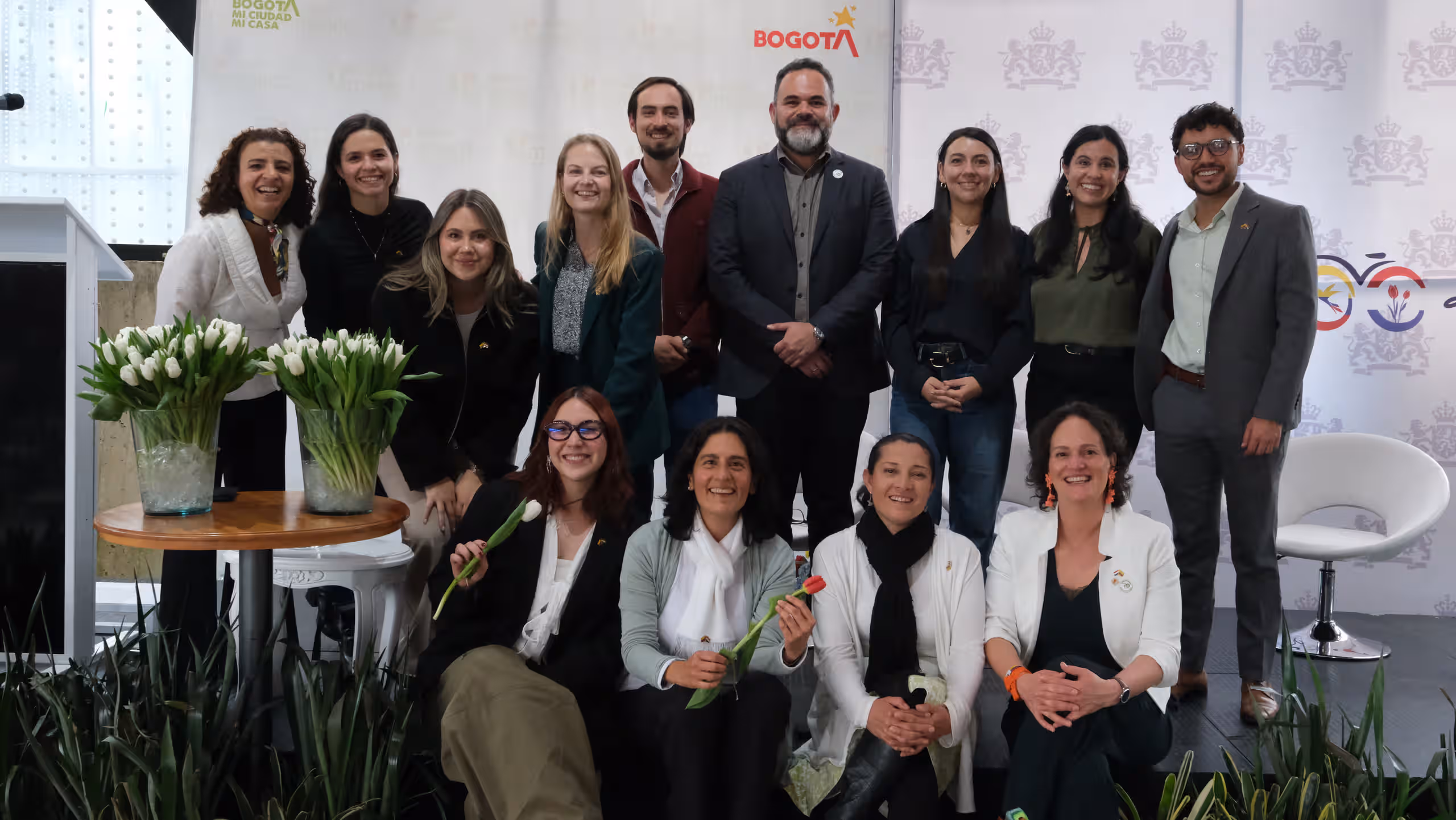 Embassy and Jardín Botánico team