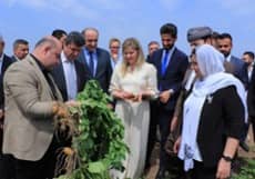 Visit of Liesje Schreinemacher, Dutch Minister for Foreign Trade and Development Cooperation to a potato farm in KRI and received by Begard Talabani, KRG-Minister of Agriculture and Water Resources.