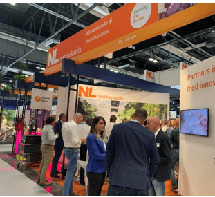 Netwerkreceptie in NL paviljoen van Holland Fresh Group/GroentenFruit Huis