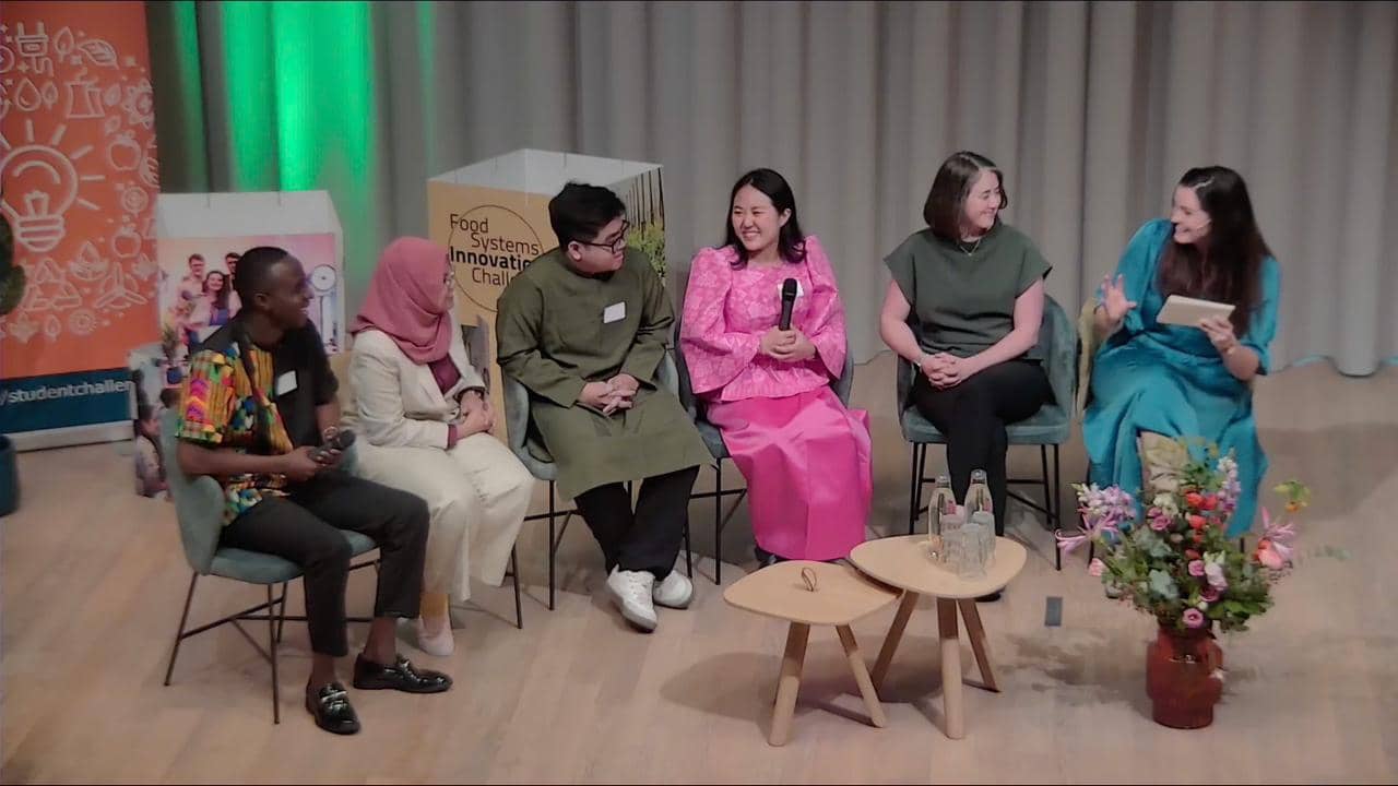 Lu Nguyen Thanh Hieu from Can Tho University (3rd on the left), representing EcoShrimp (winner of the Changemaker Challenge) during the Grand Finals of the Food Systems Innovation Challenge in Wageningen, the Netherlands