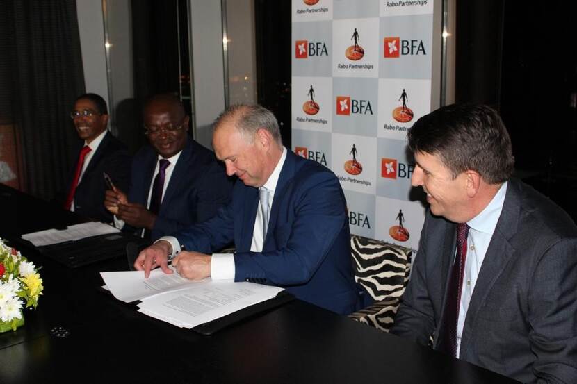 Undersigning Angolan Bank and Rabo  Partnerships