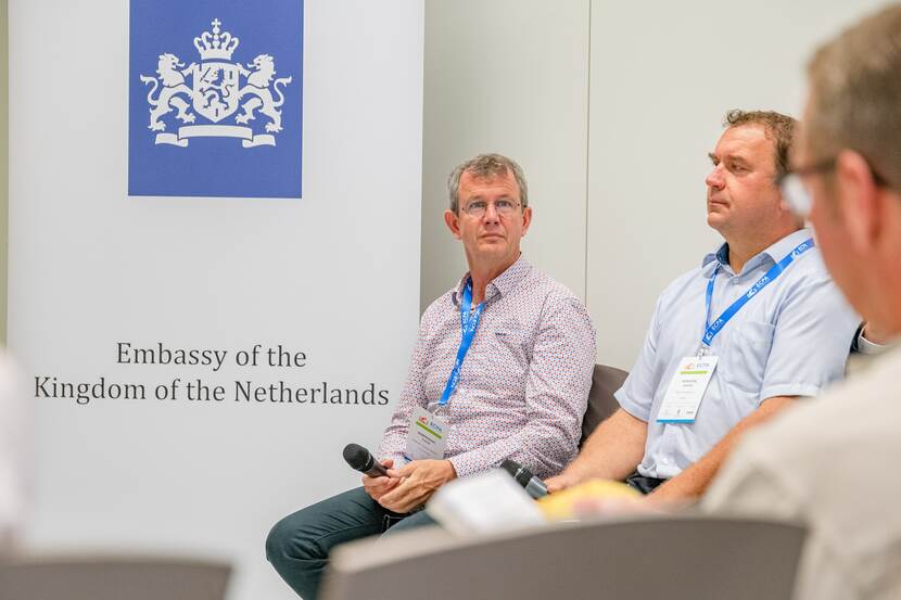 Corné Kempenaar and András Börcsök at the Netherlands Embassy panel