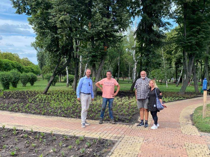 Reinoud Nuijten, Agricultural Counsellor, Remmy Lubbe from Molter, Kees and Tatiana van Aalst from Kornelis Nursery