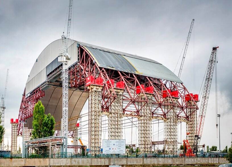 Mammoet skidding system Chernobyl