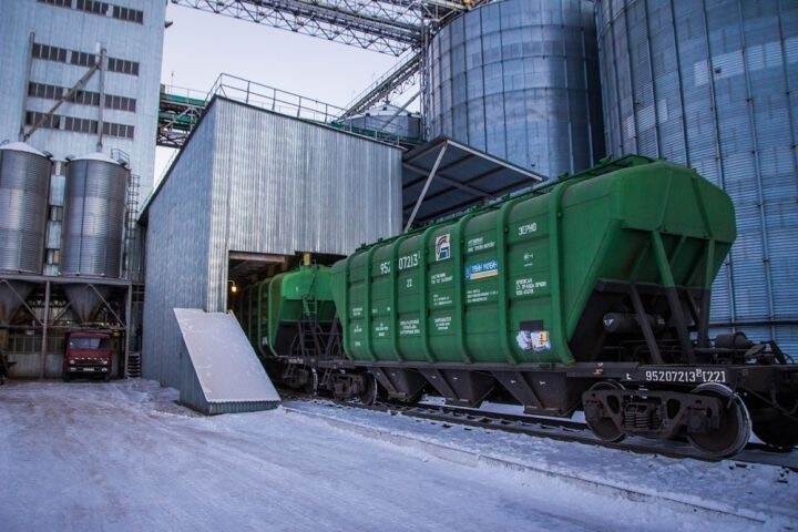 Grain wagon