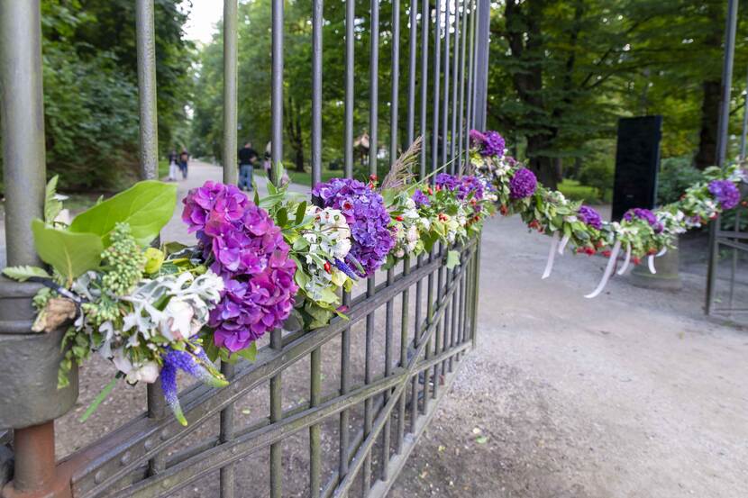 flower ribbon on the gate