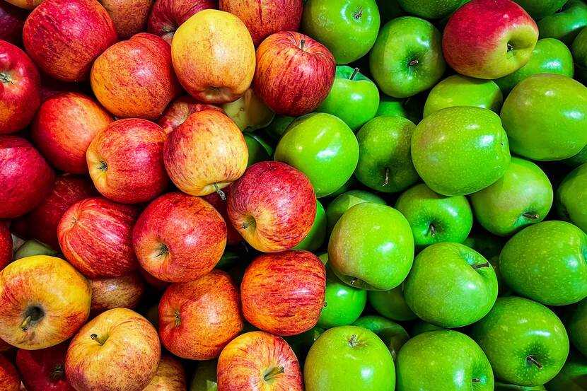 Red and green apples