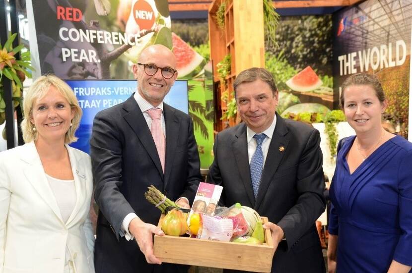Bezoek Spaanse minister van Landbouw aan NL paviljoen_Fruit Attraction 2022