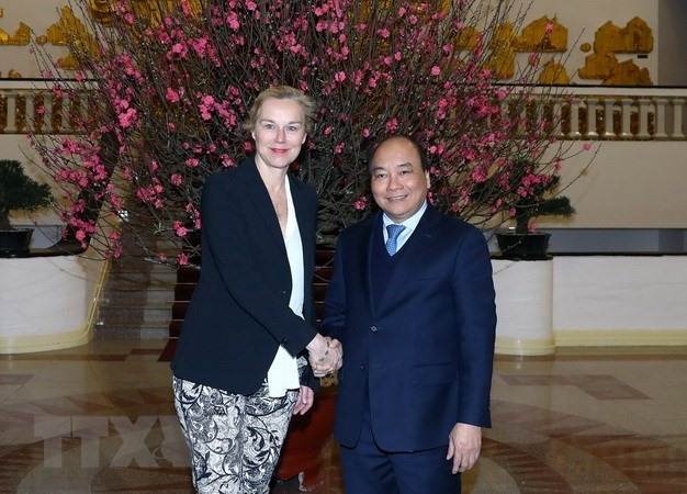 Minister Sigrid Kaap in courtersy meeting with Prime Minister Nguyen Xuan Phuc