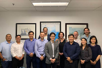 Delegatie van het ShrimpTechVietnam consortium tijdens bezoek aan het Nederlandse consulaat te Ho Chi Minh City (september 2022).