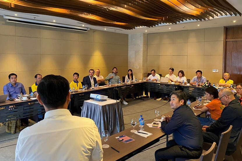 RoundTable-sessie, georganiseerd door ShrimpTechVietnam in september 2022